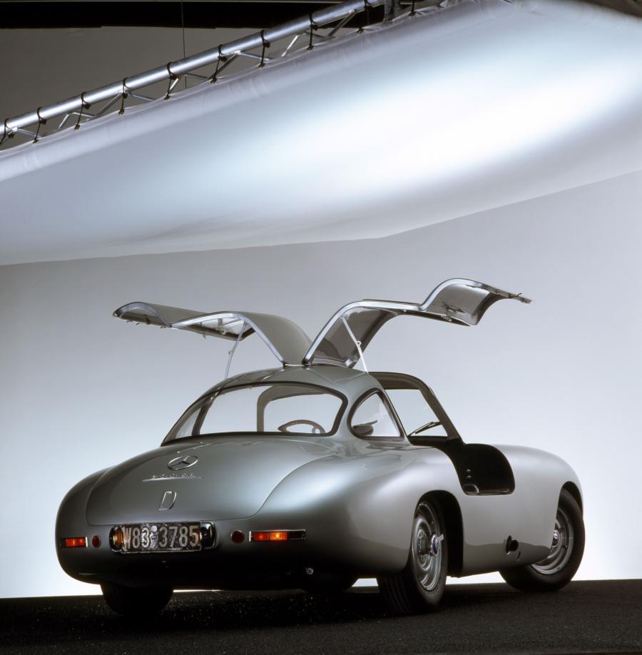  Mercedes-Benz 300 SL 1952 года  (фото 31 из 39)
